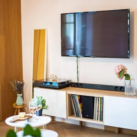 Apartament Chic 1br - Amzei Square Bukareszt