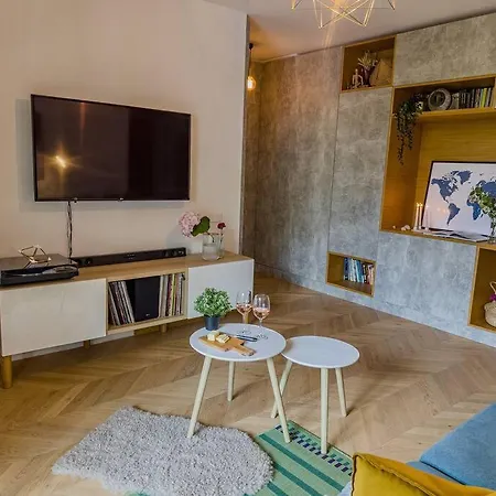 Apartman Chic 1br - Amzei Square *