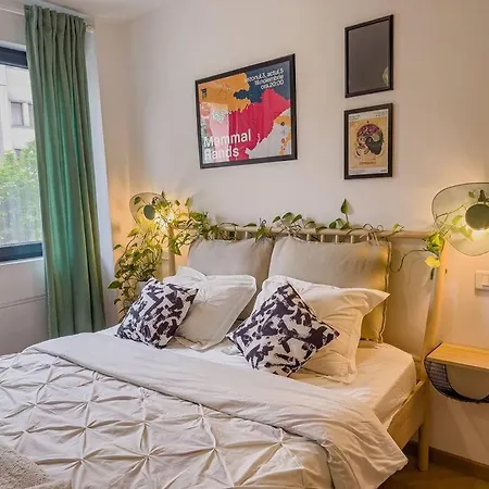 Chic 1br - Amzei Square Apartament Bukareszt