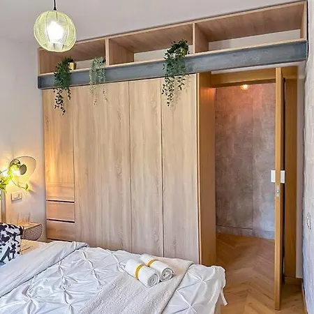 Chic 1br - Amzei Square Apartament *