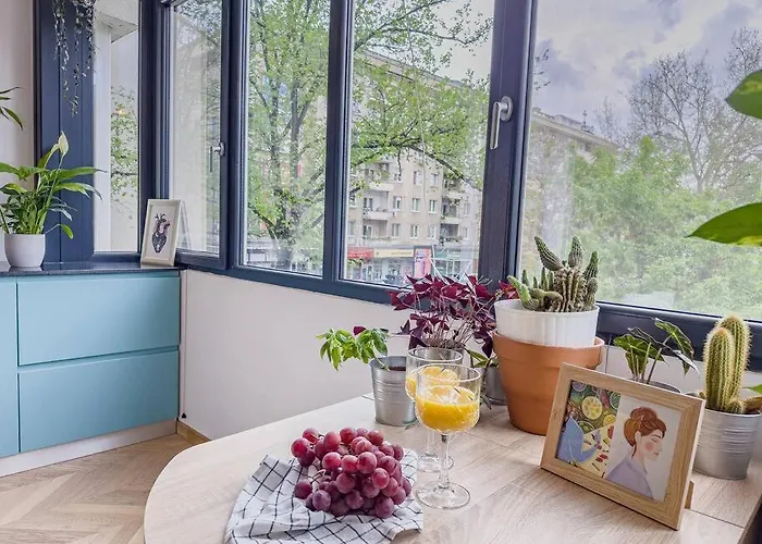 Апартаменти Chic 1br - Amzei Square *