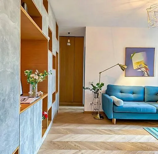 Chic 1br - Amzei Square 아파트