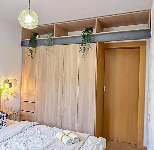 Chic 1br - Amzei Square Апартаменти Бухарест