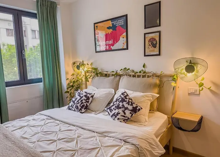 Chic 1br - Amzei Square Апартаменти Бухарест