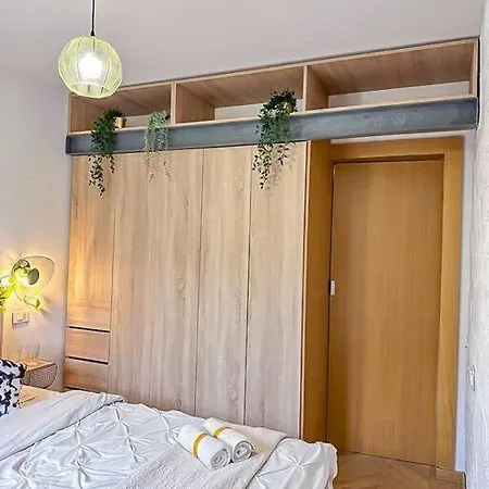 Chic 1br - Amzei Square דירה בוקרשט
